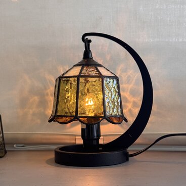 green amber アイアンベース　ミニランプ　ステンドグラス　LED
