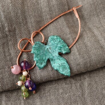 ボタニカルブローチ [野葡萄]