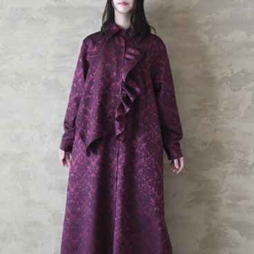 【完全一点物】胸元フリルワンピース（レッドジャガード）