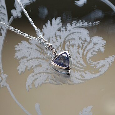 SV　宝石の小瓶　アイオライト　ペンダント＜ヘッドのみ＞