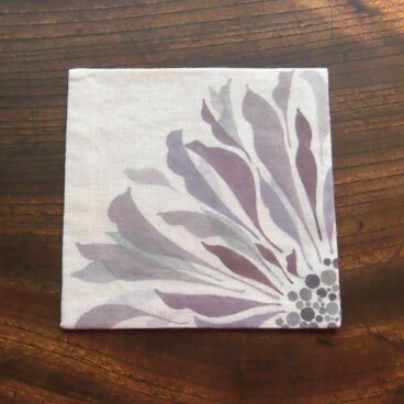 *筆描き* ドレスのような花びらのコースター　ボルドー×薄紫系