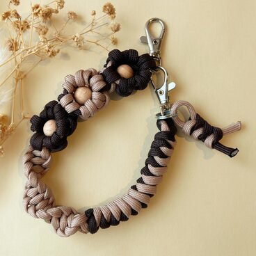 パラコード お花のスマホストラップ ハンドストラップ バッグチャーム ハンドメイド