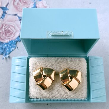 《Avon》 “tailored knot” medium エイボン ヴィンテージピアス