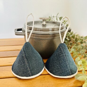 三角鍋つかみstaub　ストウブ　ホーロー　鍋つかみ　ミトン