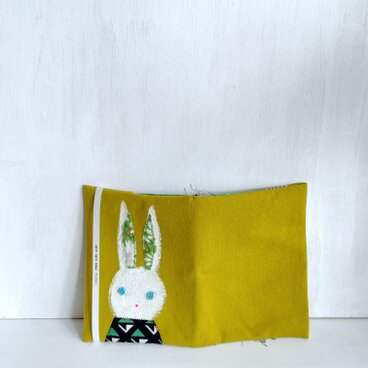 うさぎブックカバー　文庫サイズ