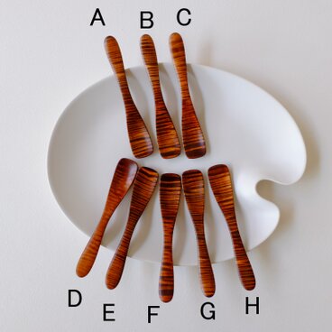 栃材縮杢のデザートスプーン〈type A〉（拭き漆）2601