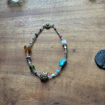 ＊古のブレス。@真鍮のモチーフ玉＋ベネチアの古いシードビーズ＋古いビーズやシルバーや真鍮のビーズなどなど