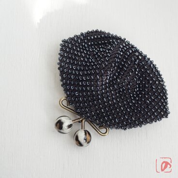 ばあば ⁛ つぶつぶガラスビーズのがま口（skipLeo・2210）