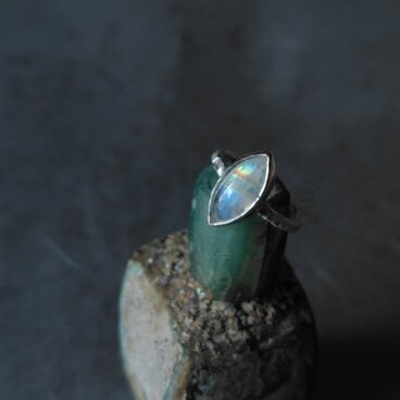 ホワイトラブラドライトシルバーリング#4