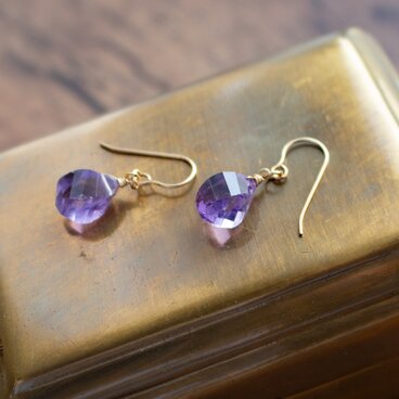 ✨2月誕生石✨ アメジスト＜ツイスト・ブリオレット＞のピアス（K14GF）