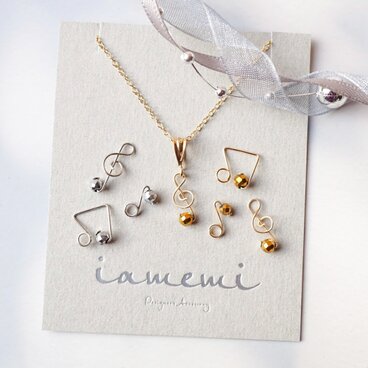 【ネックレス】「小さな音符」ヘマタイト ト音記号 シルバー ゴールド 天然石 14kgf アレルギー対応 音楽 発表会