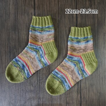 手編みの靴下［洗濯機ok］