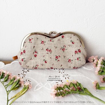 《リネンに咲く薔薇》花柄 リネン 赤 小花 ハート がま口 コスメ メガネケース ポーチ