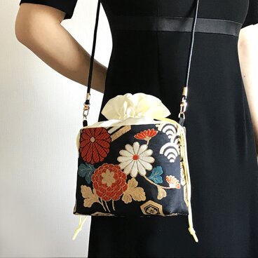 京都西陣織　巾着ショルダー　巾着ポシェット　スマホポシェット　フォーマルバッグ　スマホポーチ　ショルダーバッグ　帯リメイク