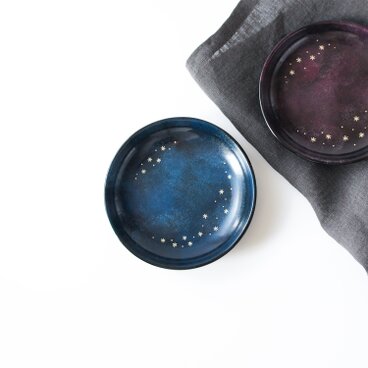 星かがやく夜の豆皿・青　【天然木・漆塗り】