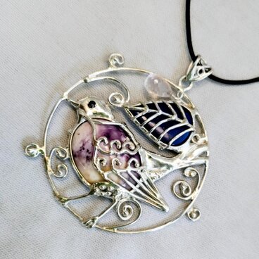 チャロアイトの鳥ペンダント