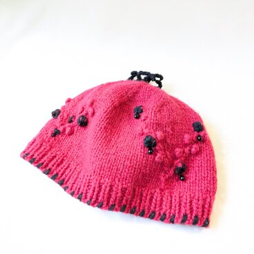 【送料無料】ウール手編みおしゃれニット帽　ビーニー　赤　黒　花柄　蕾　