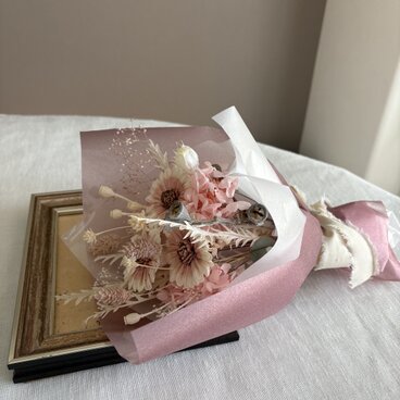 長く飾れる花束 C