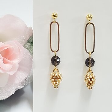 スモーキークォーツ×松ぼっくり＊オーパルリング＊天然石ピアス＊大人ナチュラル＊ゴールドピアス＊おしゃれ＊上品＊秋冬ピアス