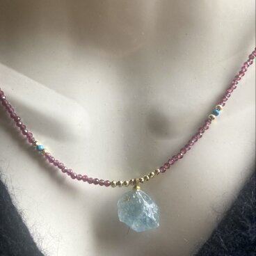 Marine Serenity & Garnet Glow  アクアマリン原石とガーネットの海の女神の首飾り *14kgf*