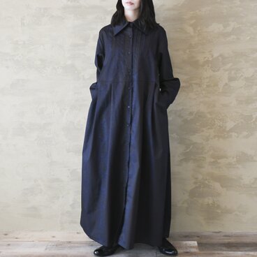 【完全一点物】胸元タックワンピース（ネイビーペイズリー）