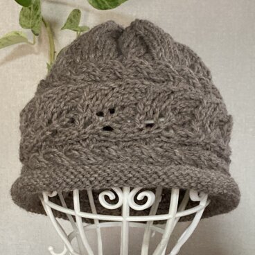 木の葉模様のニット帽　木の葉＆ケーブル模様のかわいいニット帽子