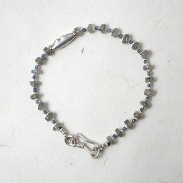 -India silver- "labradorite・iolite・silver" bracelet