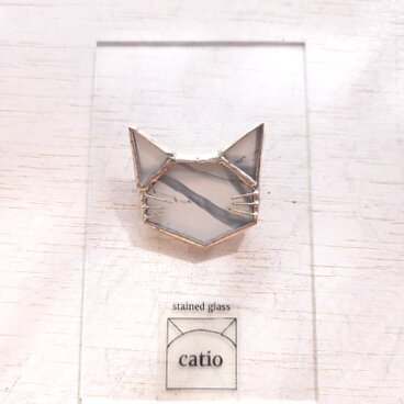 Whisker brooch/ marble White