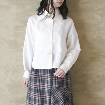 【完全一点物】ラウンドカットブラウス（オフホワイト）