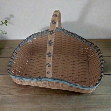 インテリア映えするビスケットカラーのパンかご　クラフトバンド　北欧カントリー　ナチュラル　カフェ　新生活 フリーボックス