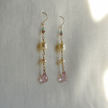 淡水パールとピンクトパーズのピアス