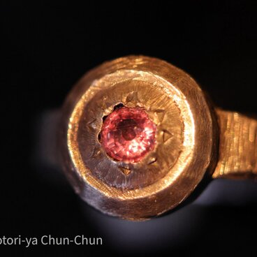 【小鳥屋評価5/5！！！】チャンタブリーで出会った「神」C.C.ガーネット・シードルリング【勇者の盾】