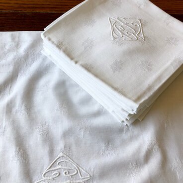 テーブルナプキン フレンチリネン ダマスクス織 モノグラム刺繍 12CLan23