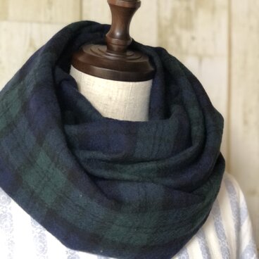 メチャ軽❣️ピュアウールガーゼ二重巻きスヌード❤️クラシカルタータンチェック（ブラックウォッチ）