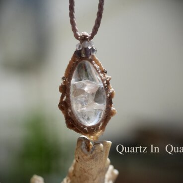 大きな成長水晶★クォーツインクォーツ マクラメネックレス2186