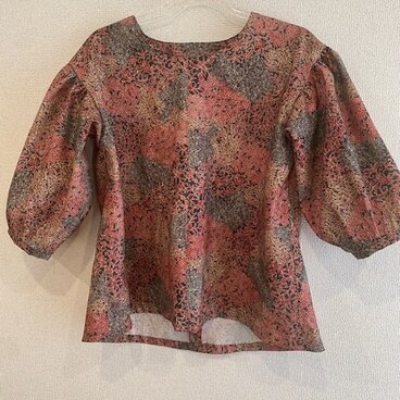 ボリュームスリーブブラウス