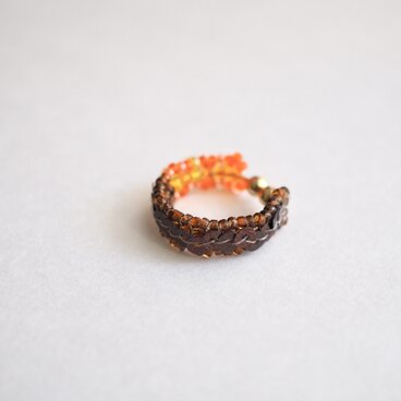 ビーズとスパンコールのイヤーカフ・細（オランジェット）【受注】