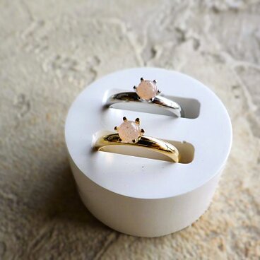 天然石の指輪 ■ ラウンドカボション 4mm ■ ピーチピンクムーンストーン