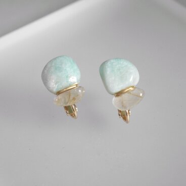 ［天然石の金継ぎイヤリング］アマゾナイト×ルチルクォーツ