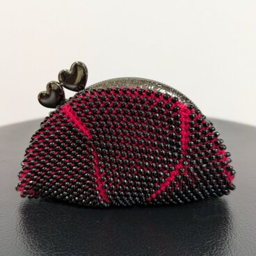 43*ハンドメイド☆ビーズがま口☆コインケース☆赤×黒