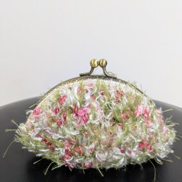 56*ハンドメイド☆ふわふわがま口☆コインケース☆フラワー☆グリーン×ピンク