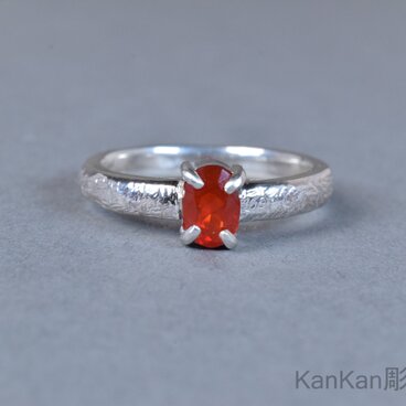 ファイアーオパールのリング