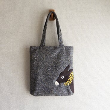 ロバとミモザの首飾り②