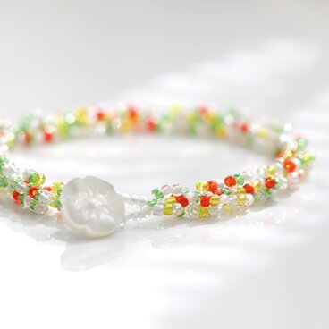 きらめくビーズのブレスレット / Strawberry Garden