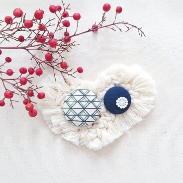 ★くるみボタンブローチ★