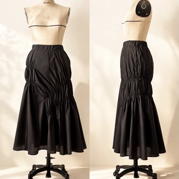 シャーリングフレアスカート