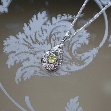 SV　パロットクリソベリル　ペンダント＜ヘッドのみ＞