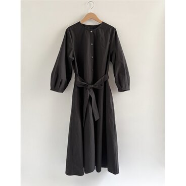 タイプライターコットン＊ノーカラータックスリーブワンピース