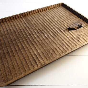 大きめの我谷盆　栗渋染め　側面飾彫り