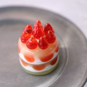 ガラスのミニチュア苺ケーキ２段★ガラスのミニチュア洋菓子店★